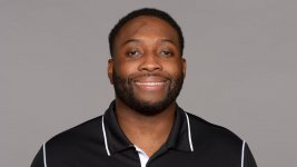 Gamecocks hire a new football assistant coach. Here are the details